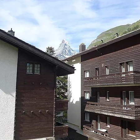 Sleeps 6 Wifi